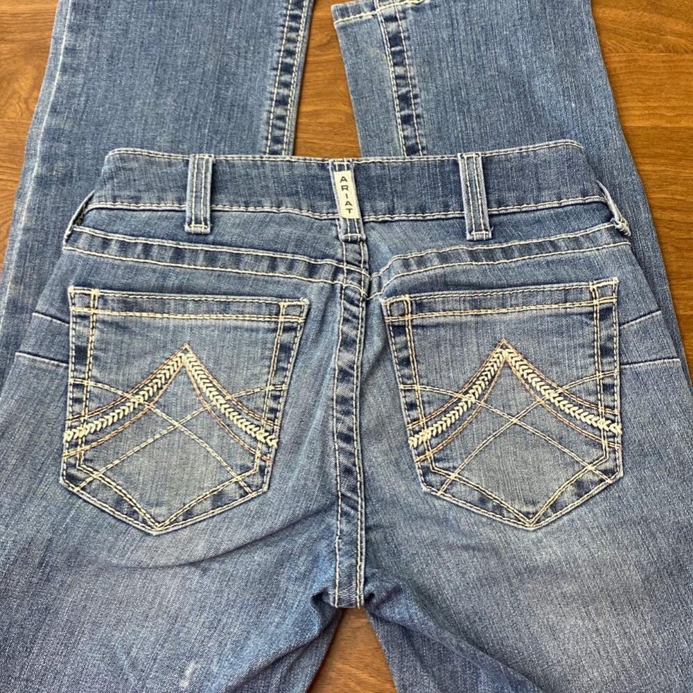 Ariat REAL Women Jeans size 27R - 27W x 34L Straight Medium Western